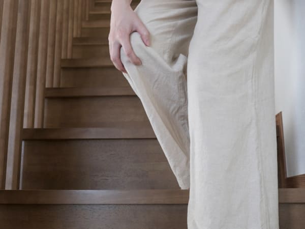 階段を降りるときに膝が痛む