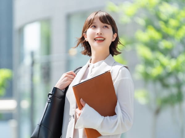 元気にはたらく女性